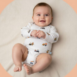 Body neonato a manica lunga in cotone certificato OEKO-TEX® con fantasia trattori – Let the Cat In